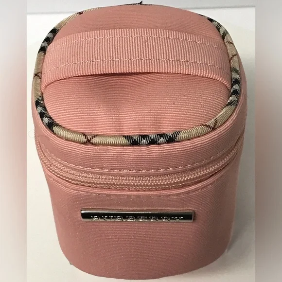 Burberry Mini Case/Pouch 😍👛